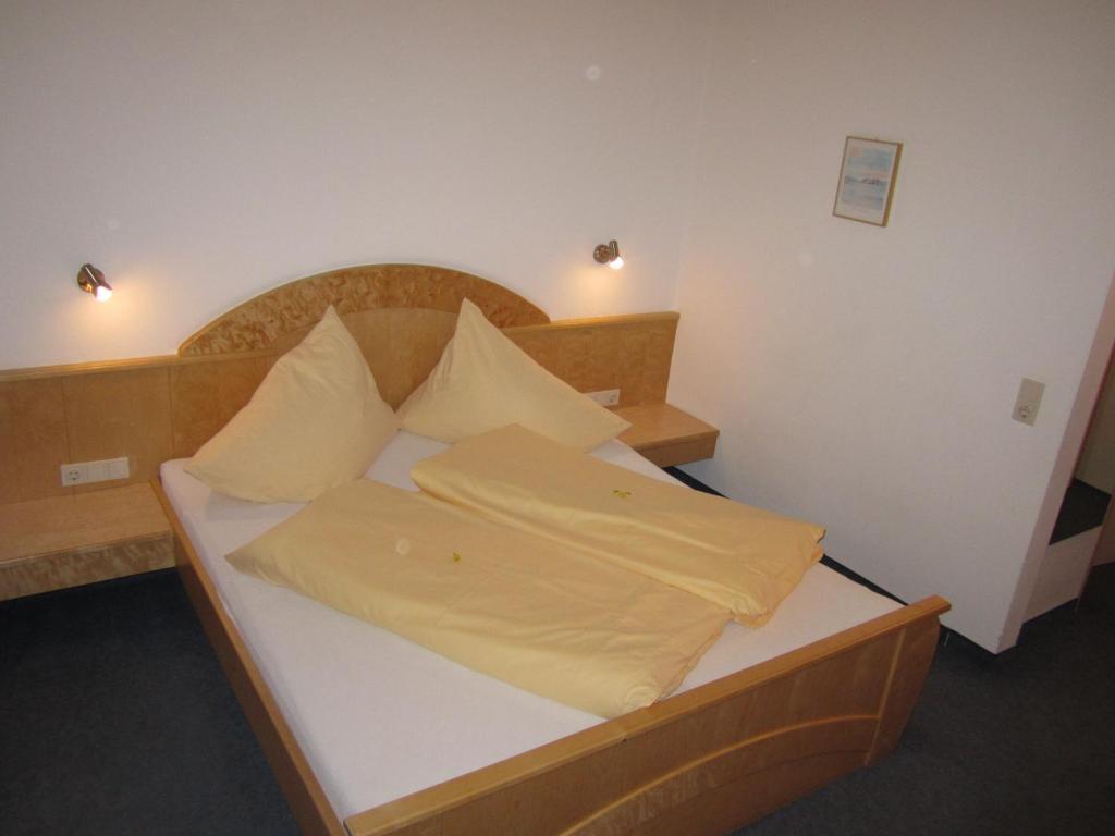 Haus Hubertus Hotel Mieders Room photo